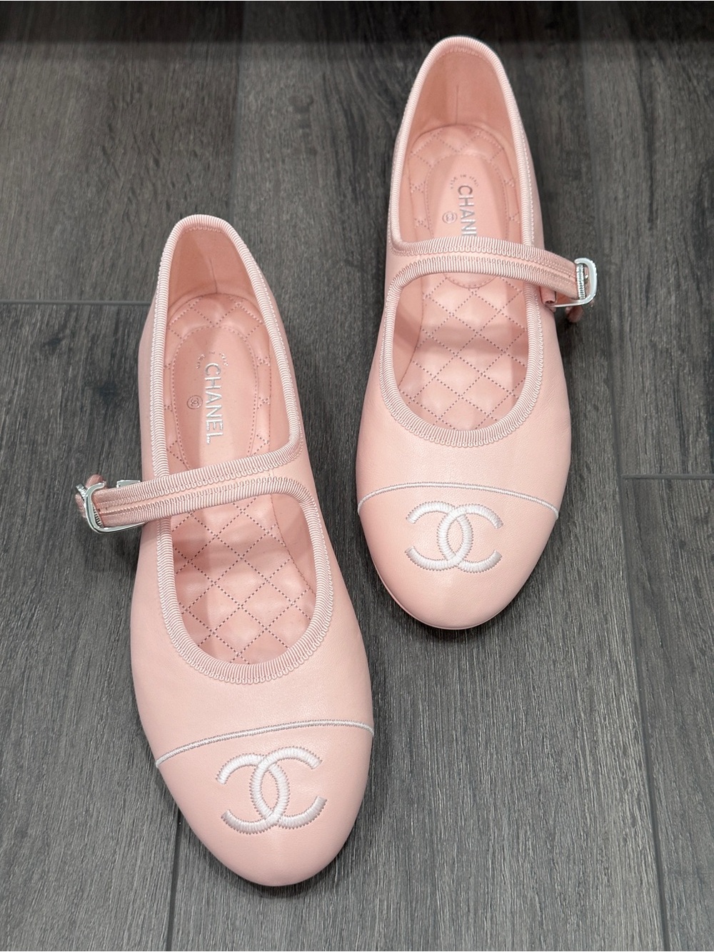 2026 CHANEL CC LOGO PINK LEATHER MARYJANE BALLET FLATS SHOES SILVER BUCKLE 40.5 - Picture 2 of 14